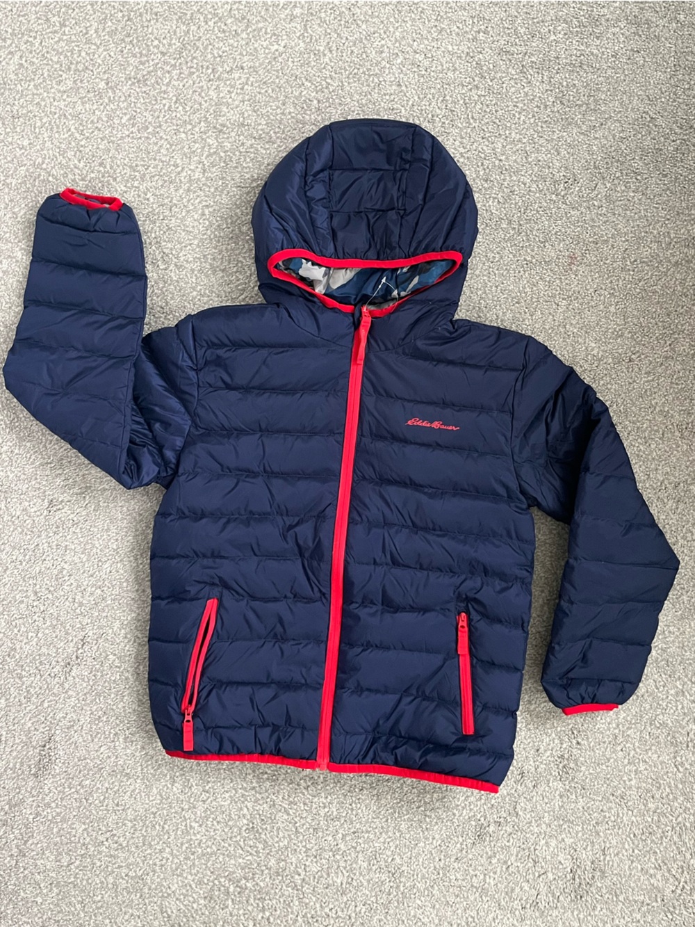 NWOT Eddie Bauer Kids Reversible Navy Camo Puffer Jacket Size Medium (10/12)
